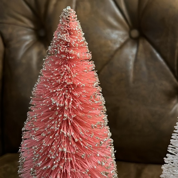 Glitter Christmas trees, wired Christmas trees on wooden platform - Picture 2 of 6